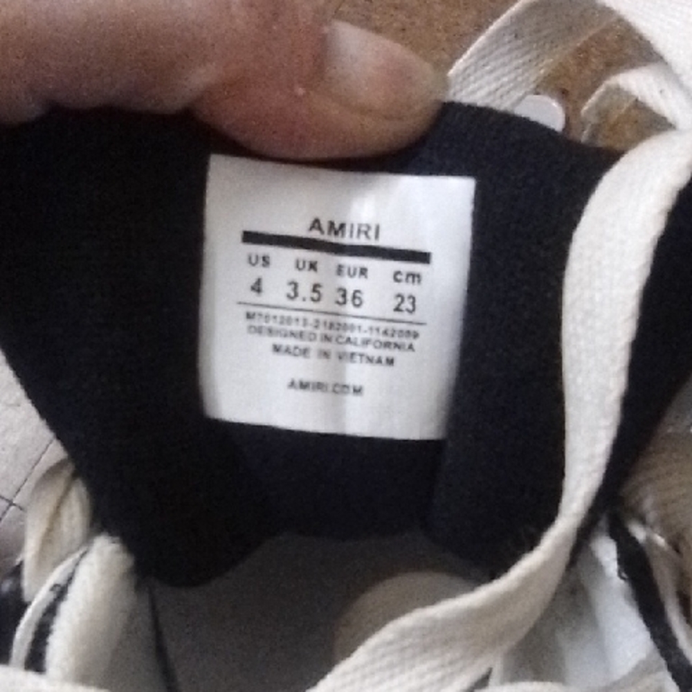 AMIRI Monochrome Logo Sneakers - Picture 4 of 7